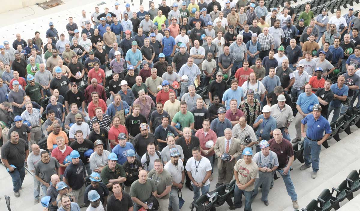 Group-of-IBEW-Workers_WEB